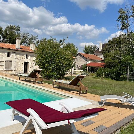Maison Perigord Vert Piscine Et Spa La Roche-Chalais Exteriör bild