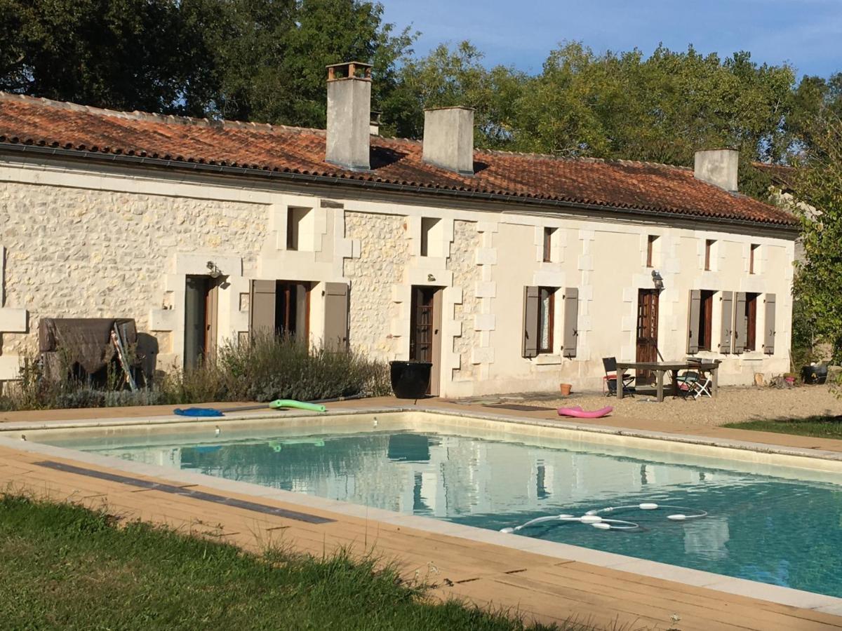 Maison Perigord Vert Piscine Et Spa La Roche-Chalais Exteriör bild