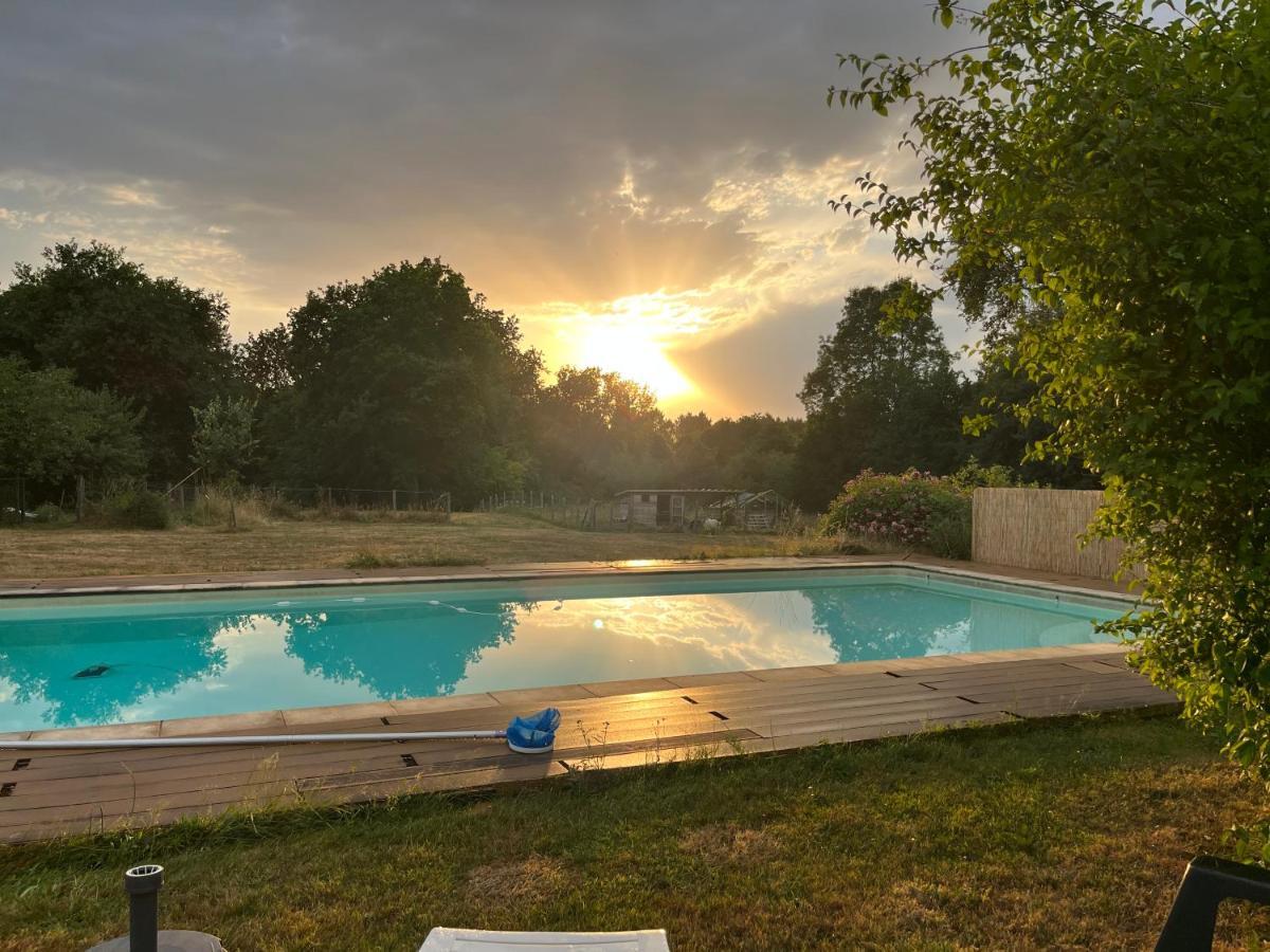 Maison Perigord Vert Piscine Et Spa La Roche-Chalais Exteriör bild
