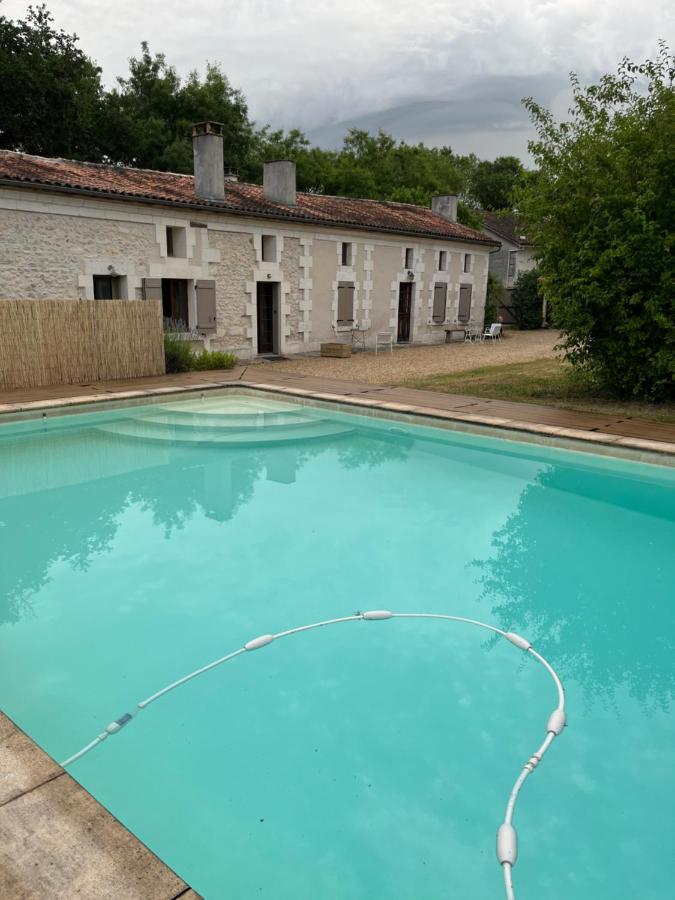 Maison Perigord Vert Piscine Et Spa La Roche-Chalais Exteriör bild